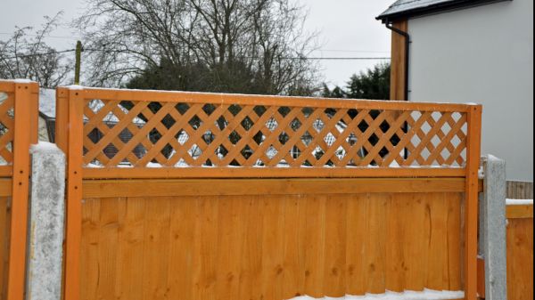 Fence Top Lattice Installation