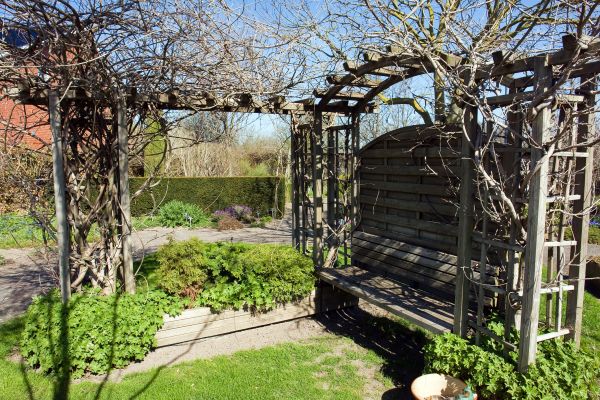 Bench Arbor Assembly